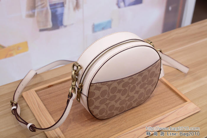 COACH蔻馳 新品發售 c家19年初新款盒子包 化妝包  Chz1608